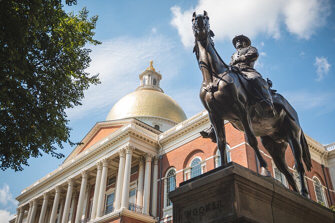 Boston History Tour: Scenic Walk Through Time & Landmarks - Old State House: Declaration day excitement and the Boston Massacre