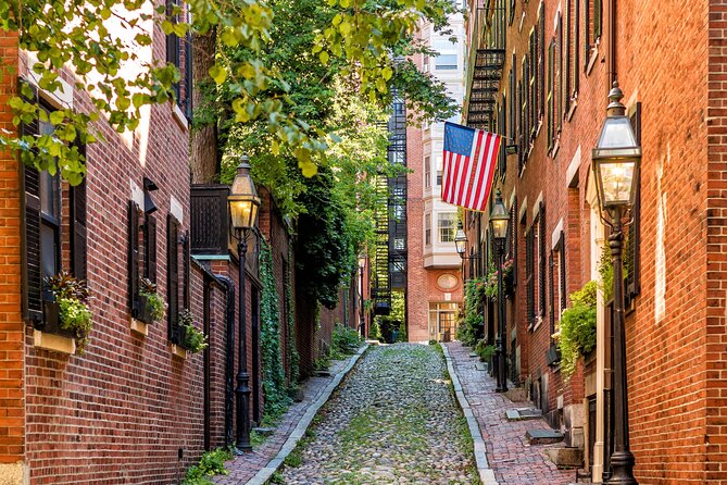 Boston: Underground Railroad History Tour of Beacon Hill - John J. Smith House and Charles Street Meeting House