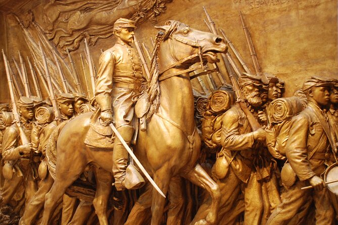 Boston's Freedom Trail: A Revolutionary Walking Tour - USS Constitution and Bunker Hill Monument: The Revolution’s Big Finale