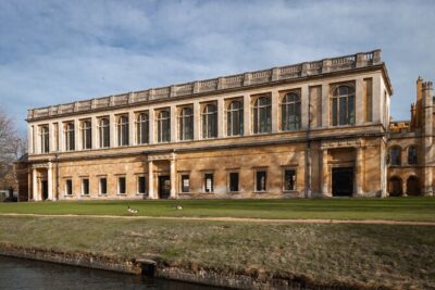 Cambridge - Shared Punting Tour - The 50-Minute Route: Bridges, College Backs, Riverside Architecture