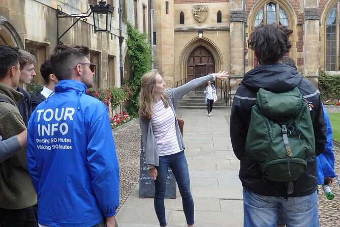 Cambridge University Walking Tour by Alumni™ Kings College Option - The Backs to Trinity: River Views, King Henry Connections, and Rivalry Talk